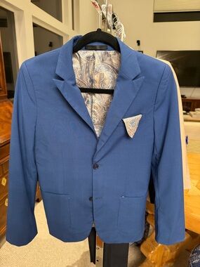 Isaac Mizrahi Blue kid’s suit